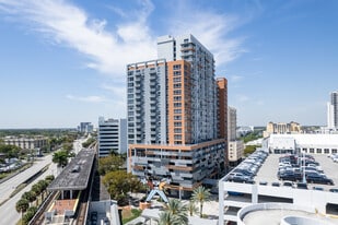 Motion at Dadeland in Miami, FL - Building Photo