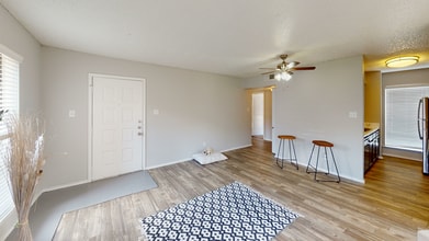 Villas at Lake Arlington in Arlington, TX - Building Photo - Building Photo