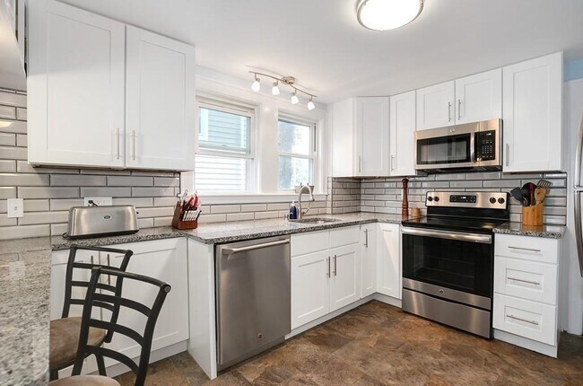 19 Fairview Ave in Malden, MA - Building Photo - Building Photo