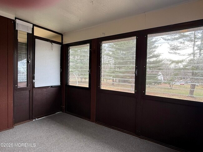 115 Amberly Dr in Englishtown, NJ - Building Photo - Building Photo