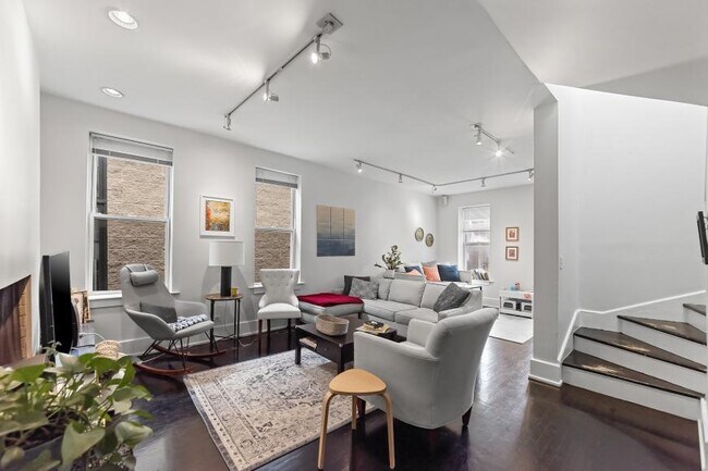 1746 W Crystal St in Chicago, IL - Building Photo - Building Photo
