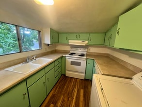 860 Prospect Pl in Manitou Springs, CO - Building Photo - Building Photo