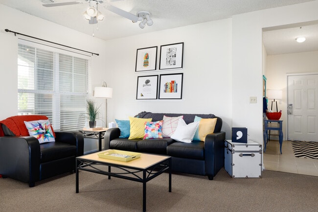 Cape Trails in Cape Girardeau, MO - Building Photo - Interior Photo