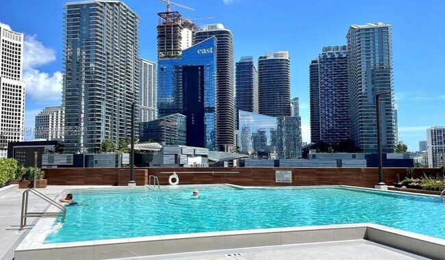 350 S Miami Ave, Unit 1808 in Miami, FL - Building Photo - Building Photo