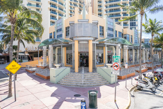 IL Villaggio Condos in Miami Beach, FL - Building Photo - Building Photo