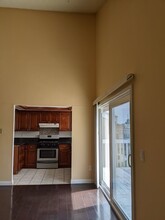 219 Toronto Ave, Unit 4 in Huntington Beach, CA - Foto de edificio - Building Photo
