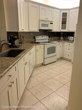 200 Uno Lago Dr-Unit -#202 in Juno Beach, FL - Building Photo - Building Photo