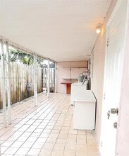 236 E 14th St in Hialeah, FL - Building Photo - Building Photo