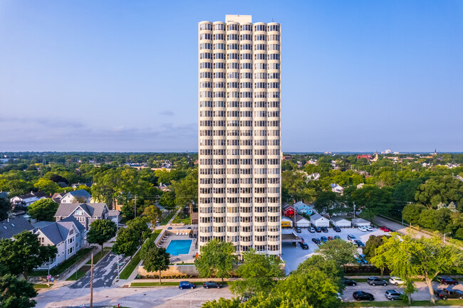 Bay View Terrace in Milwaukee, WI - Building Photo - Building Photo