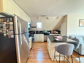 5 Mapleton St, Unit 2 in Boston, MA - Building Photo