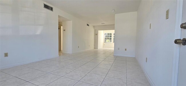 4158 Tamiami Trl in Port Charlotte, FL - Building Photo - Building Photo