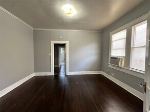 4430 Bell St in Houston, TX - Building Photo - Building Photo