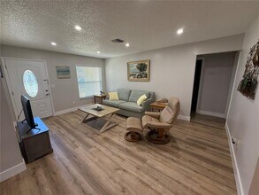 9831 87th St N in Seminole, FL - Building Photo - Building Photo