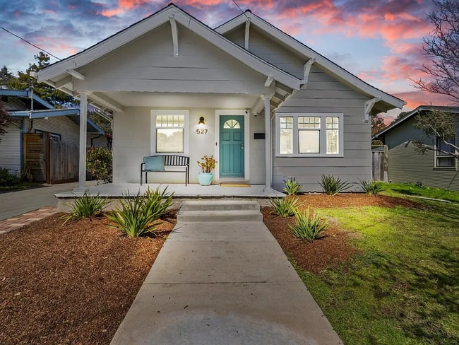 property at 527 Windham St