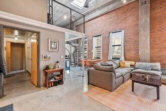 250 Park Ave in Minneapolis, MN - Building Photo - Building Photo