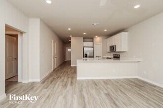 323 Aveen Path, Unit G114 in Lewisville, TX - Building Photo - Building Photo