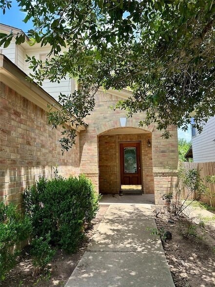 5621 Thunder Gulch Dr in Austin, TX - Building Photo - Building Photo