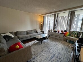 44 Washington St, Unit 1002 in Brookline, MA - Building Photo - Building Photo