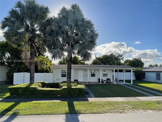 property at 10840 Westwood Lake Dr