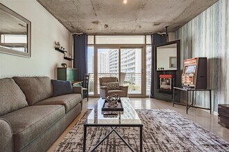 3250 NE 1st Ave in Miami, FL - Building Photo - Building Photo