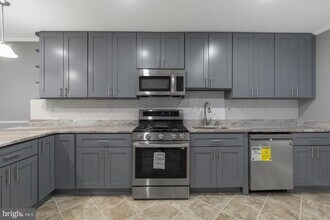 2973 Amber St, Unit 2 in Philadelphia, PA - Building Photo - Building Photo