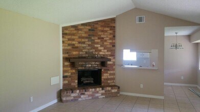 12210 Roandale Dr in Houston, TX - Building Photo - Building Photo