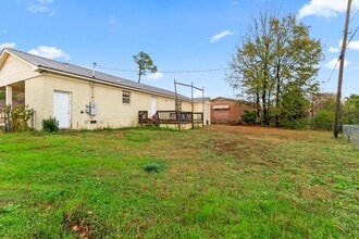 242 Cedar Crest in Tuscaloosa, AL - Building Photo - Building Photo