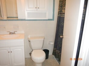 908 Boston Neck Rd, Unit 32 in Narragansett, RI - Foto de edificio - Building Photo