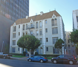 Cochran Apartments in Los Angeles, CA - Building Photo - Building Photo