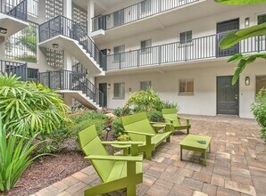 125 5th Ave NE, Unit 180 in St. Petersburg, FL - Foto de edificio - Building Photo