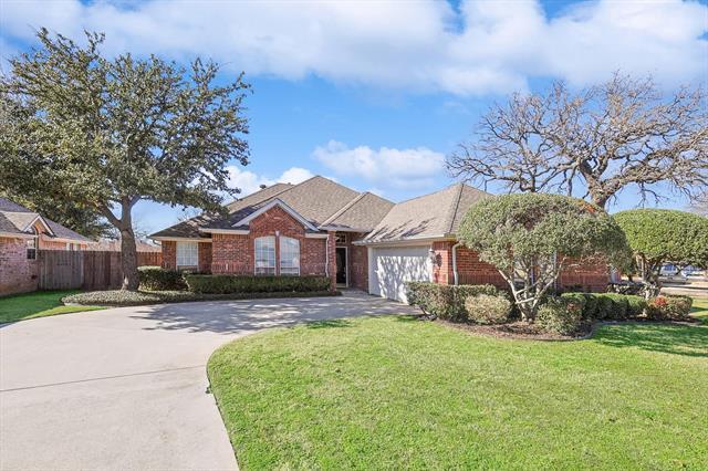 7009 Oak Hills Ct in North Richland Hills, TX - Building Photo