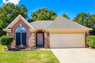 9714 Dogwood Manor N in Olive Branch, MS - Building Photo - Building Photo