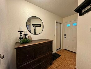 4310 Cowell Blvd in Davis, CA - Building Photo - Building Photo