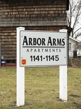 Arbor Arms in Sandusky, OH - Building Photo - Building Photo