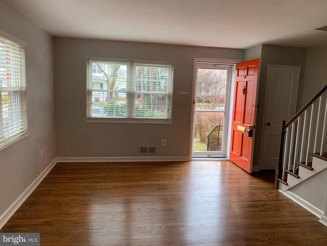 5 E Alexandria Ave in Alexandria, VA - Building Photo - Building Photo