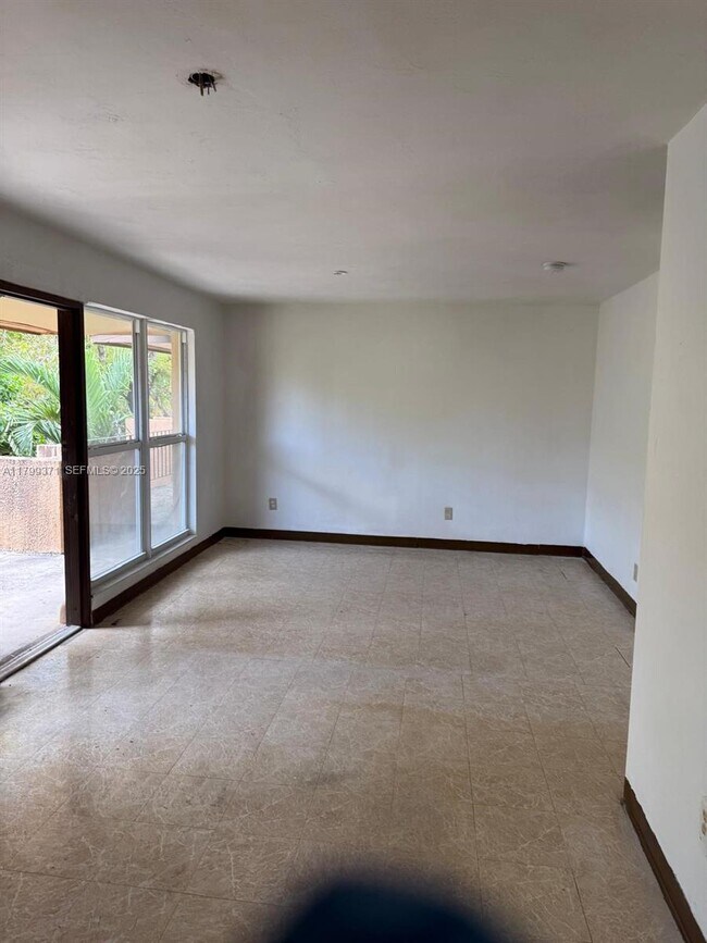 1600 NW 4th Ave in Miami, FL - Building Photo - Building Photo