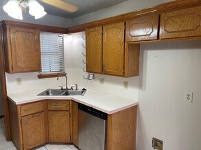 1225 SW 99th Terrace in Oklahoma City, OK - Building Photo - Building Photo