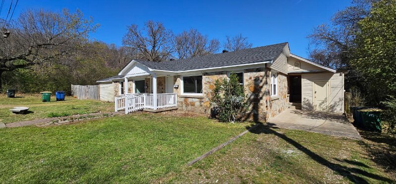 2008 Flora St in North Little Rock, AR - Building Photo