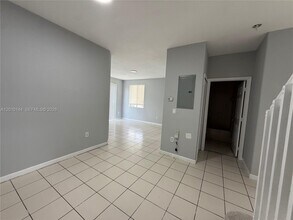 2458 SE 15th Pl in Homestead, FL - Building Photo - Building Photo