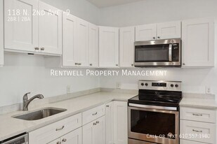 118 N 2nd Ave in Coatesville, PA - Building Photo