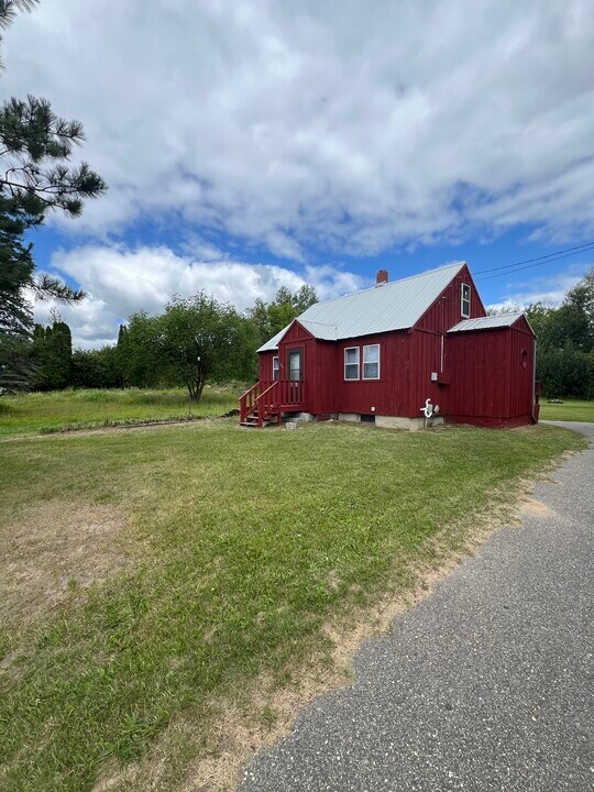201 Schilling Rd SE in Bagley, MN - Building Photo