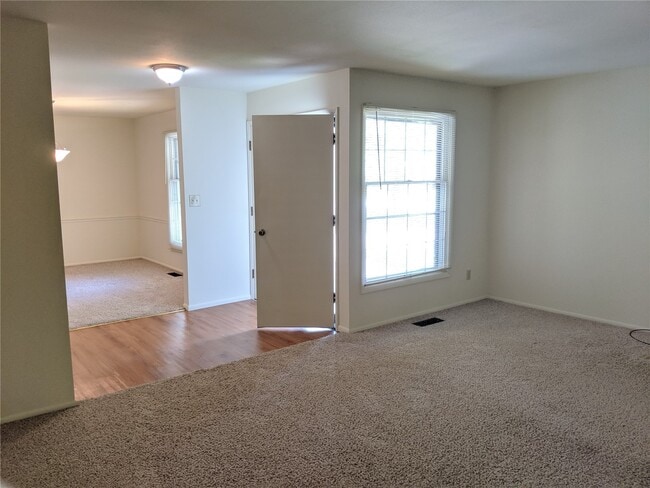 822 Dutch Mill Dr in Ballwin, MO - Building Photo - Building Photo