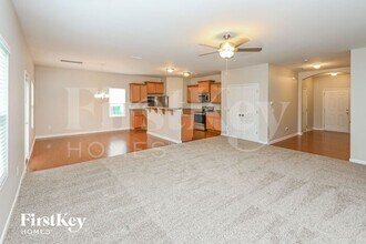 7702 McCarron Way in Charlotte, NC - Foto de edificio - Building Photo