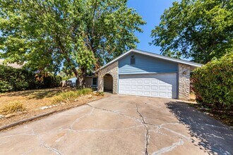 1202 Wroxton Way in Round Rock, TX - Building Photo - Building Photo