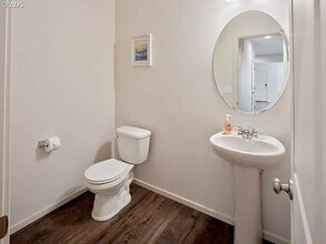 2135 NE 4 Seasons Ln in Vancouver, WA - Building Photo - Building Photo