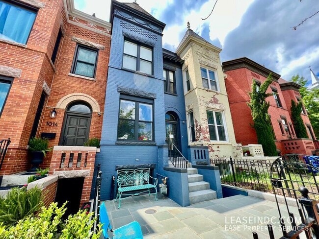property at 1016 11th St NE