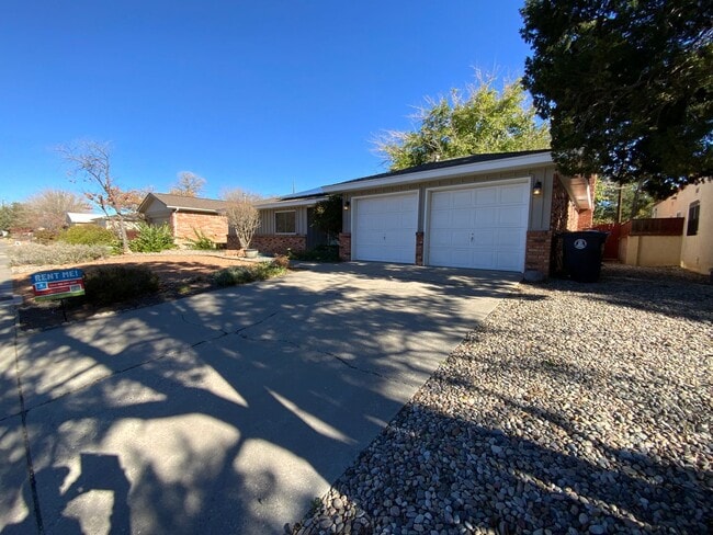 2828 Indiana St NE in Albuquerque, NM - Building Photo - Building Photo