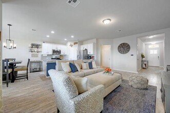 201 Rusk Bluff Ave in Leander, TX - Building Photo - Building Photo