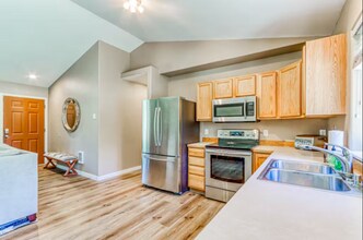 17455 Rail Dr in Bend, OR - Building Photo - Building Photo