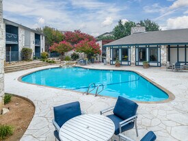 Diamond Ridge in San Antonio, TX - Building Photo